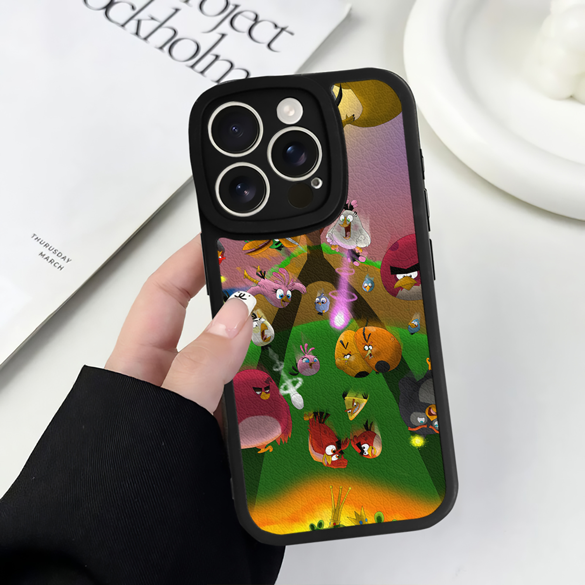 （画像用） Angry Birds アングリーバード 【iPhone 16シリーズ対応】シリコンスマホケース（レザー調） 材質：シリコン